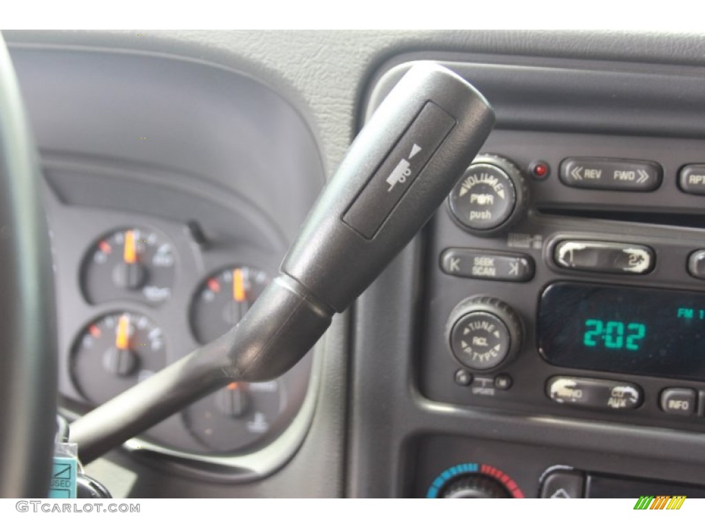 2004 Suburban 1500 LT - Dark Gray Metallic / Gray/Dark Charcoal photo #24