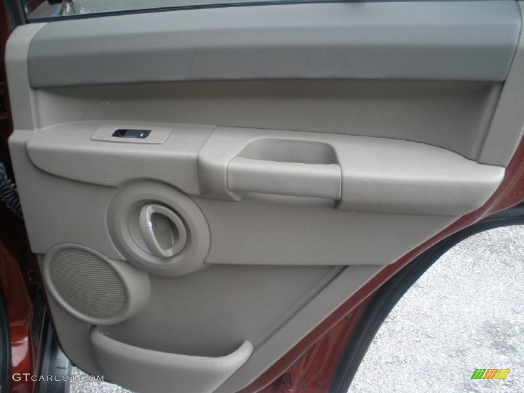 2008 Commander Sport - Red Rock Crystal Pearl / Dark Khaki/Light Graystone photo #24