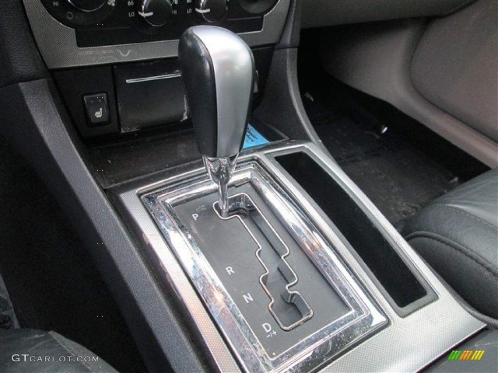 2006 Chrysler 300 C SRT8 Transmission Photos