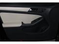 Black - Jetta SE Sedan Photo No. 11