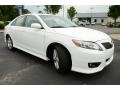 Super White - Camry SE Photo No. 3