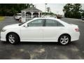 Super White - Camry SE Photo No. 9