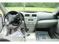 Super White - Camry SE Photo No. 14