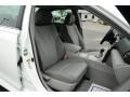 Super White - Camry SE Photo No. 18