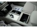 Super White - Camry SE Photo No. 30