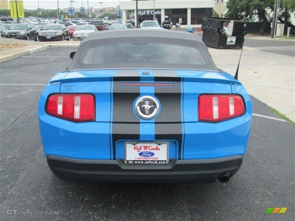 2010 Mustang V6 Premium Convertible - Grabber Blue / Stone photo #8