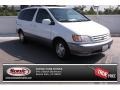 2001 Super White Toyota Sienna LE  photo #1