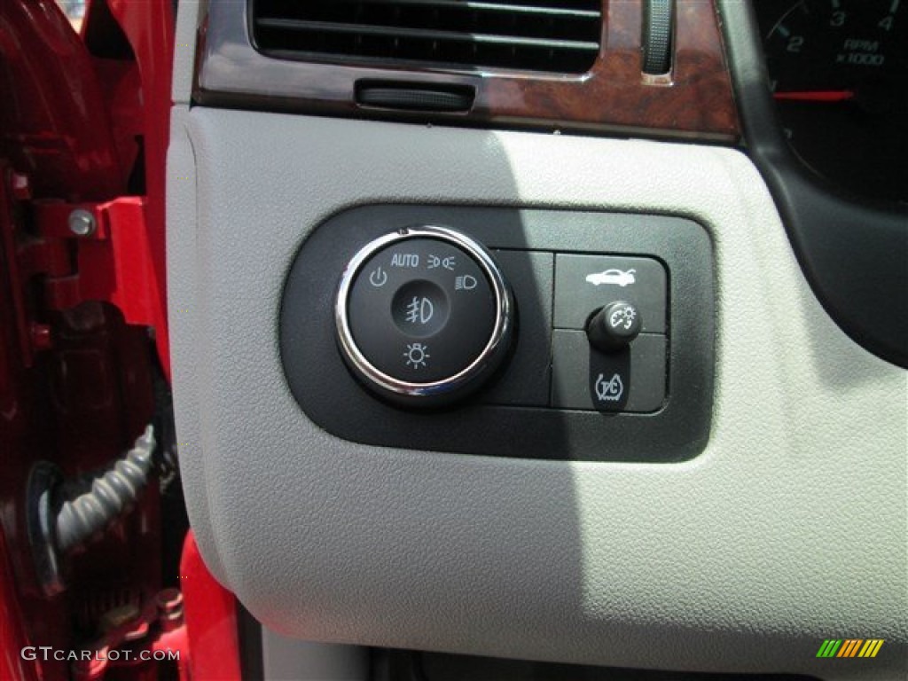 2011 Impala LT - Victory Red / Gray photo #16