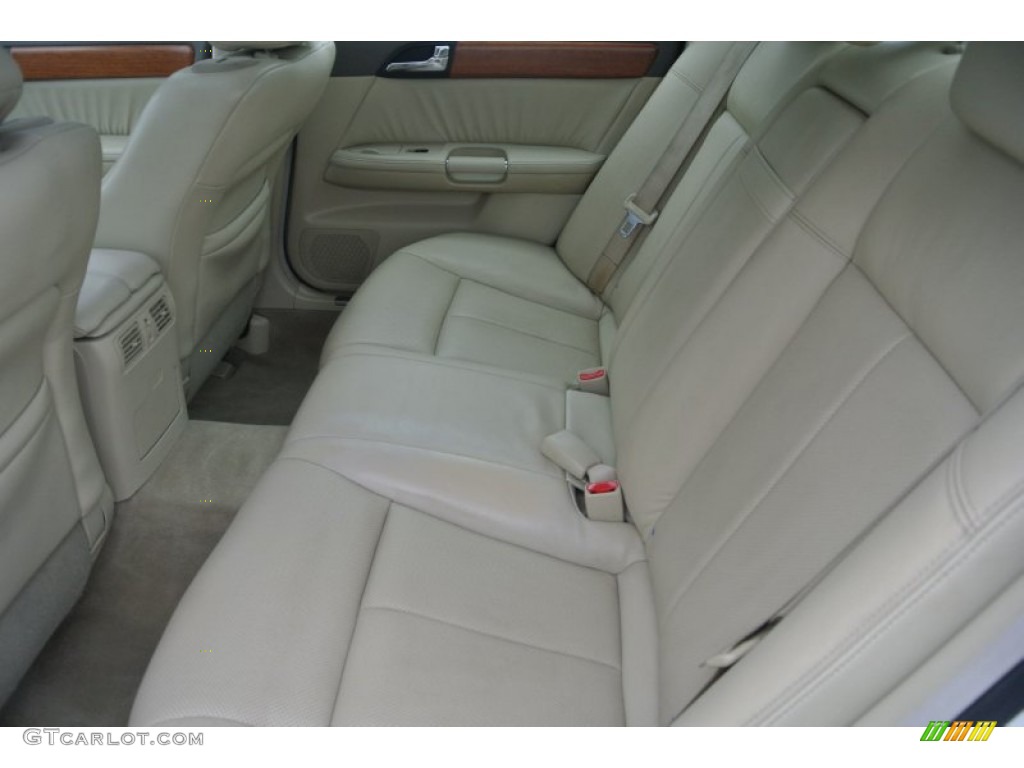 2007 Infiniti M 35x Sedan Rear Seat Photo #82423452