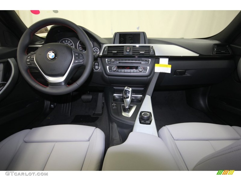 2013 BMW 3 Series 328i Sedan Everest Grey/Black Dashboard Photo #82423650
