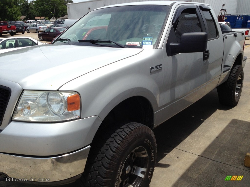 2005 F150 XLT SuperCab 4x4 - Silver Metallic / Medium Flint Grey photo #1