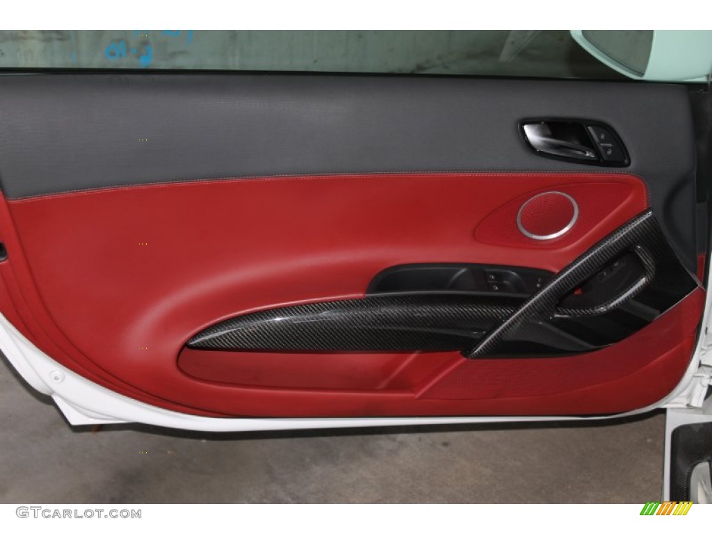2011 Audi R8 5.2 FSI quattro Red Nappa Leather Door Panel Photo #82430157