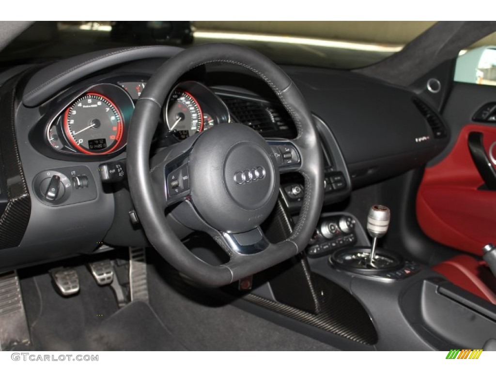 2011 Audi R8 5.2 FSI quattro Red Nappa Leather Dashboard Photo #82430308