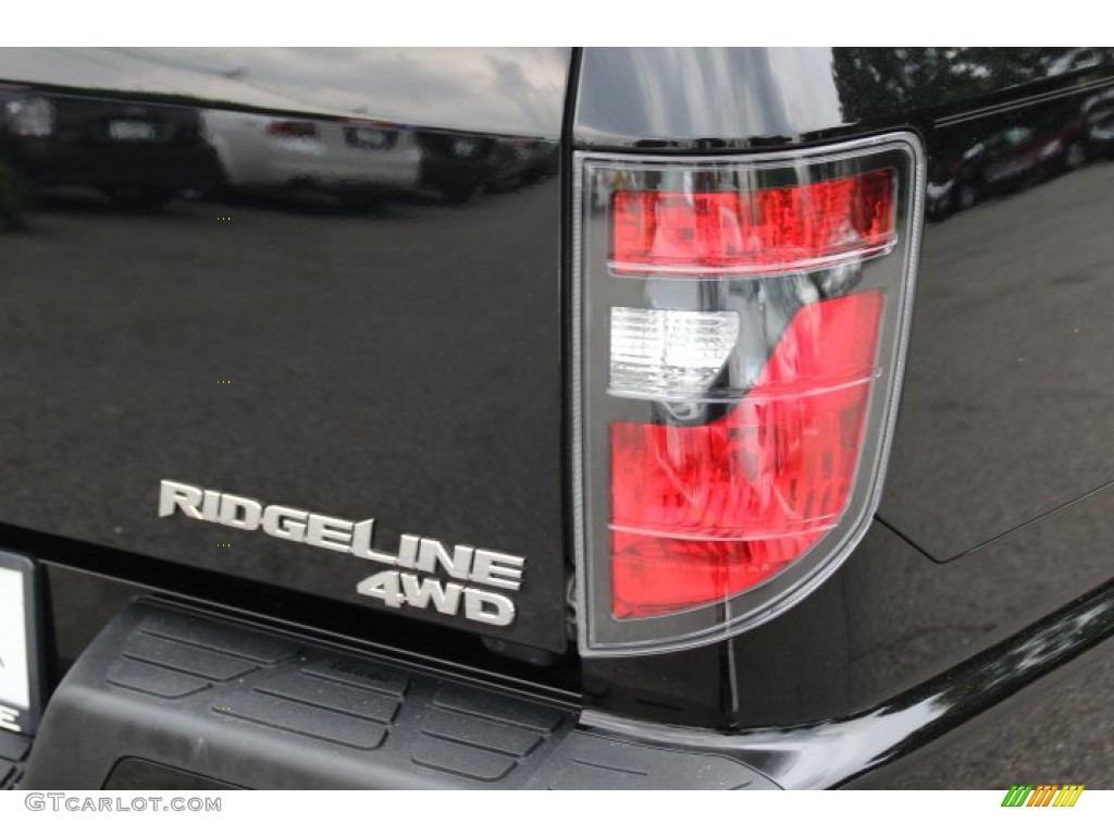 2013 Honda Ridgeline Sport Marks and Logos Photos