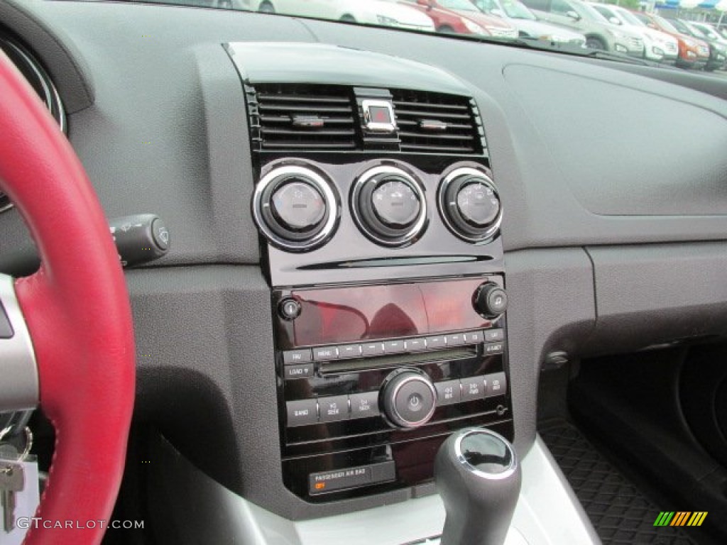 2008 Saturn Sky Red Line Roadster Controls Photo #82437487