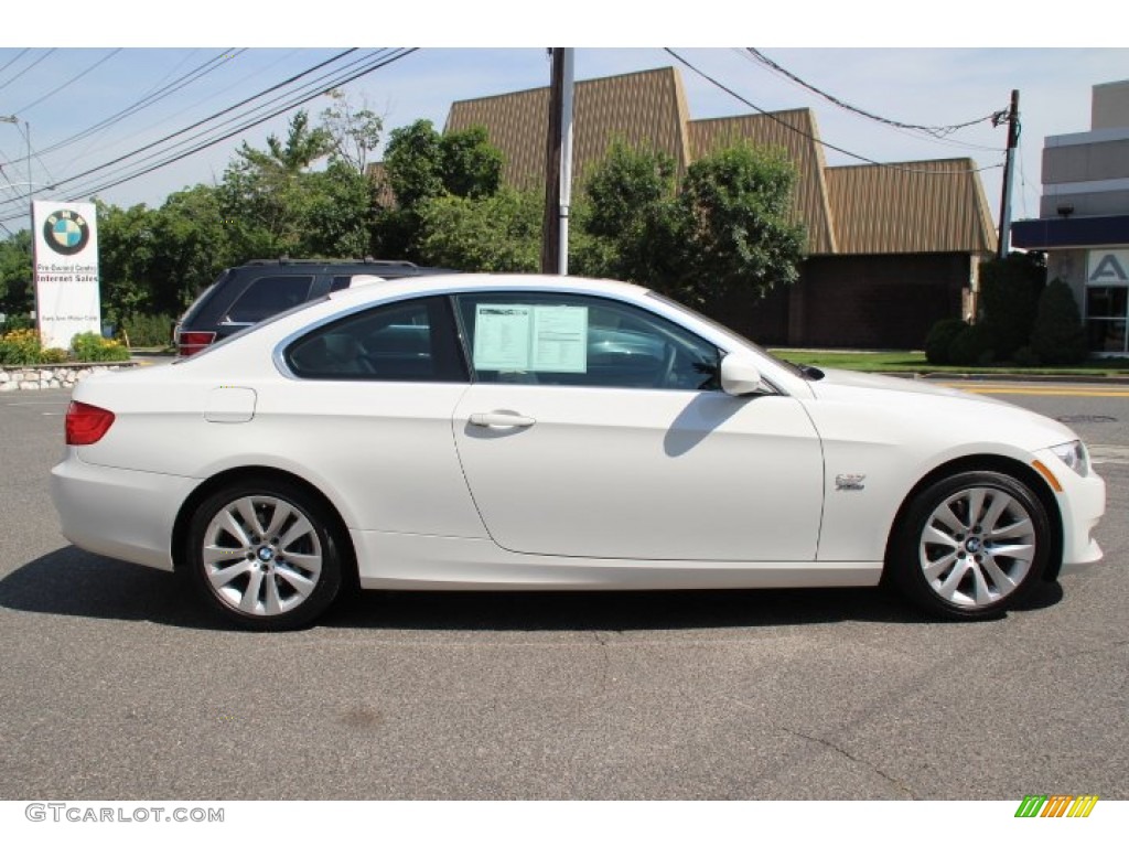 2011 3 Series 328i xDrive Coupe - Alpine White / Oyster/Black Dakota Leather photo #4