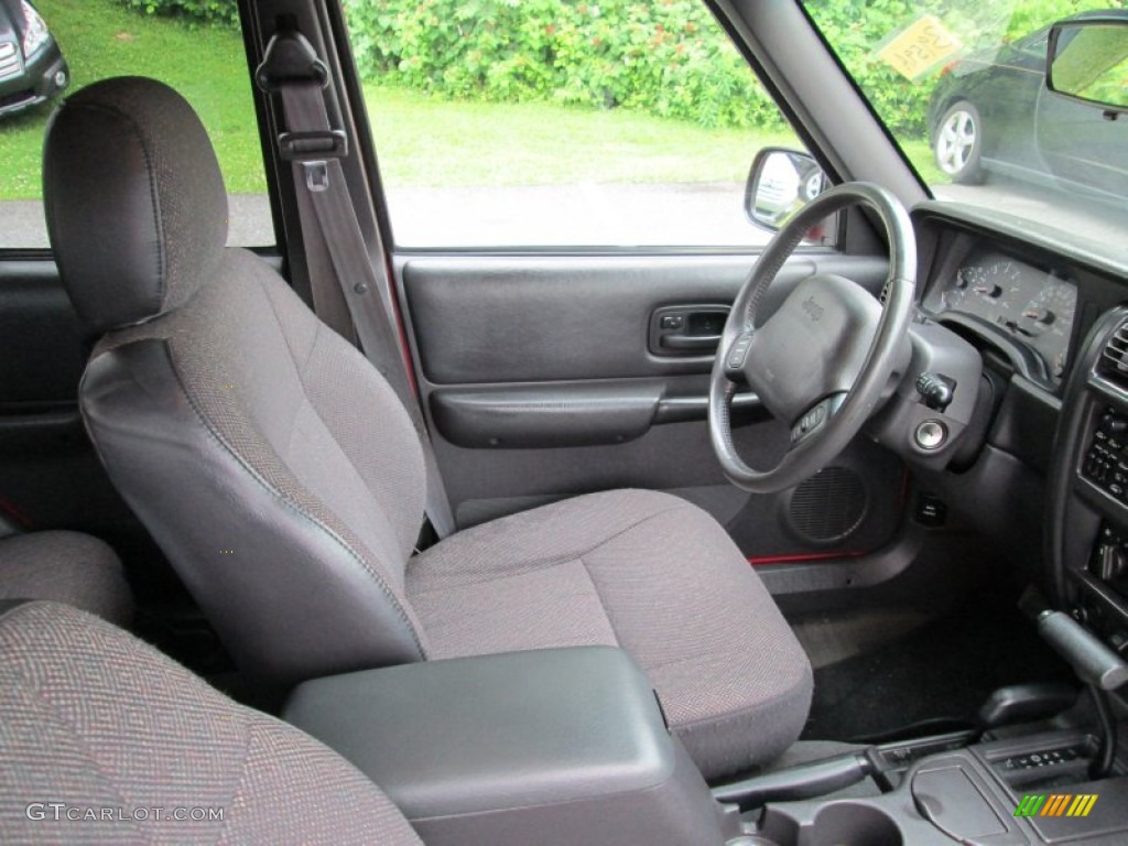 Agate Black Interior 2000 Jeep Cherokee Classic 4x4 Photo
