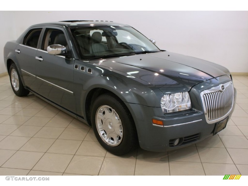 Magnesium Pearlcoat 2006 Chrysler 300 Touring Exterior Photo #82440391