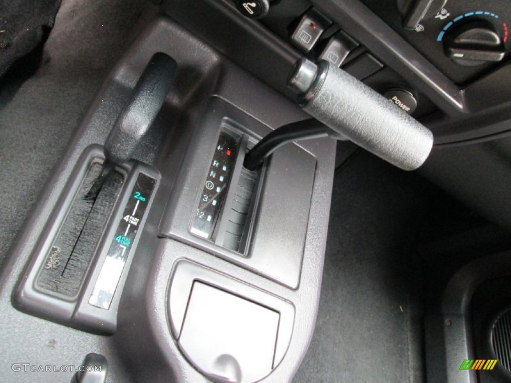 2000 Jeep Cherokee Classic 4x4 Transmission Photos