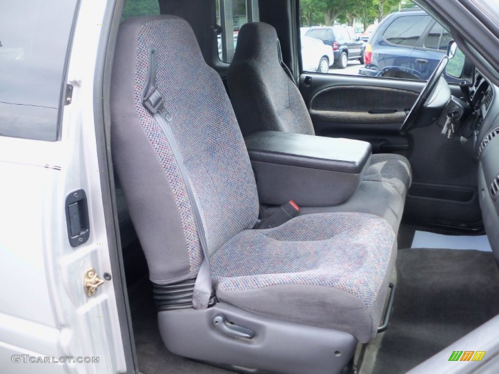 2002 Dodge Ram 3500 SLT Quad Cab Dually Front Seat Photo #82440648