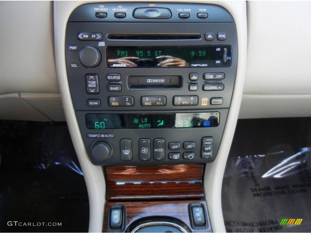 1998 Cadillac Eldorado Touring Controls Photo #82441714