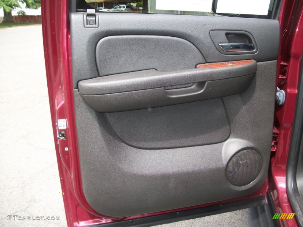 2008 Avalanche LT 4x4 - Deep Ruby Red Metallic / Dark Titanium/Light Titanium photo #30