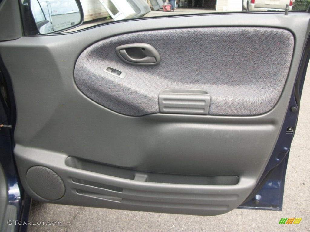 2000 Chevrolet Tracker 4WD Hard Top Door Panel Photos