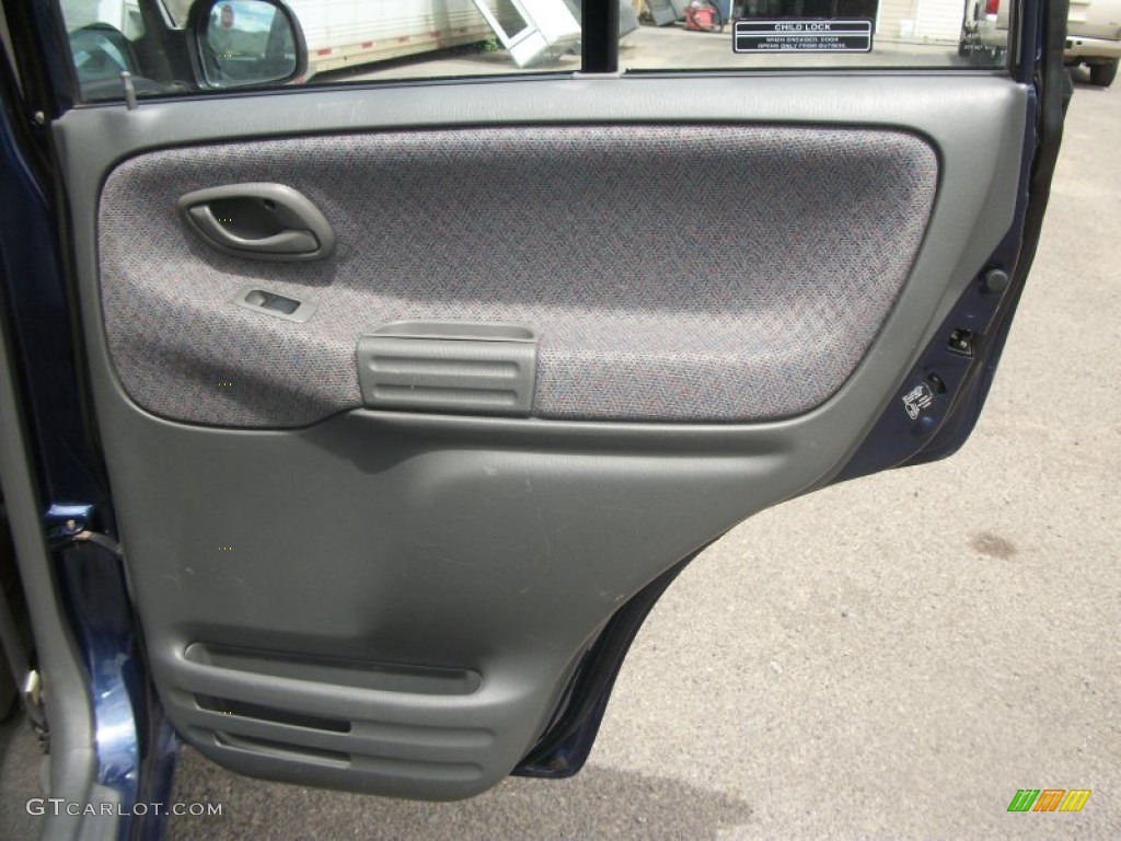 2000 Tracker 4WD Hard Top - Dark Blue Metallic / Medium Gray photo #23