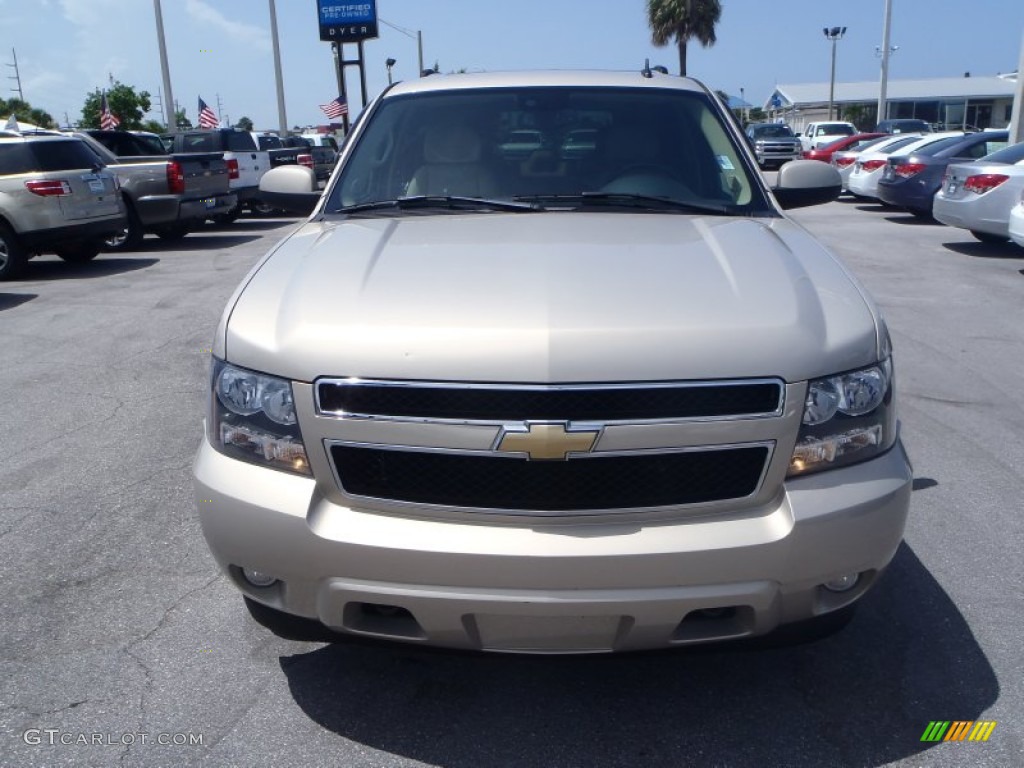 2007 Tahoe LT 4x4 - Silver Birch Metallic / Light Cashmere/Ebony photo #2