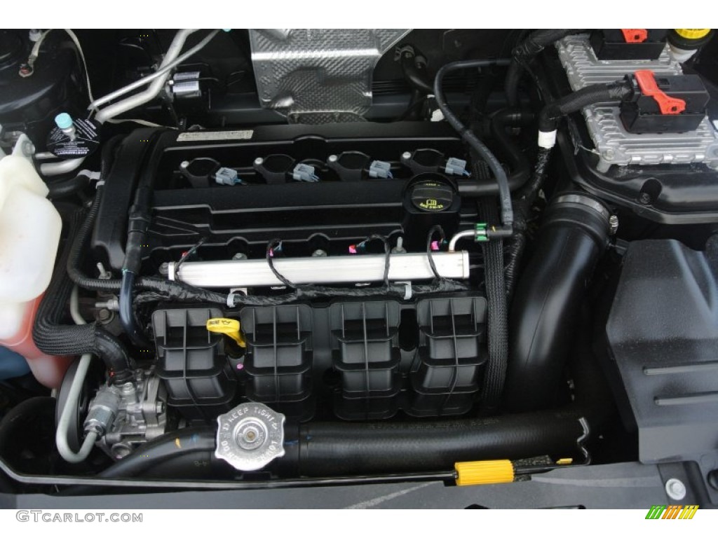 2011 Dodge Caliber Express 2.0 Liter DOHC 16-Valve VVT 4 Cylinder Engine Photo #82448125
