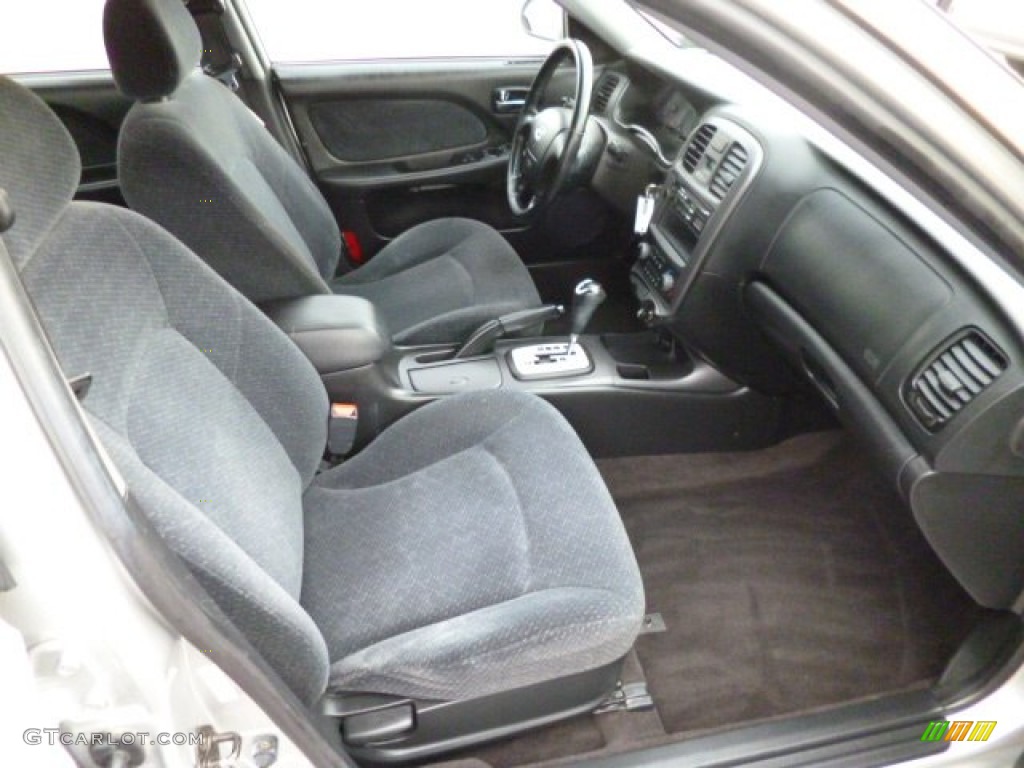 2005 Hyundai Sonata GL Front Seat Photo #82449250