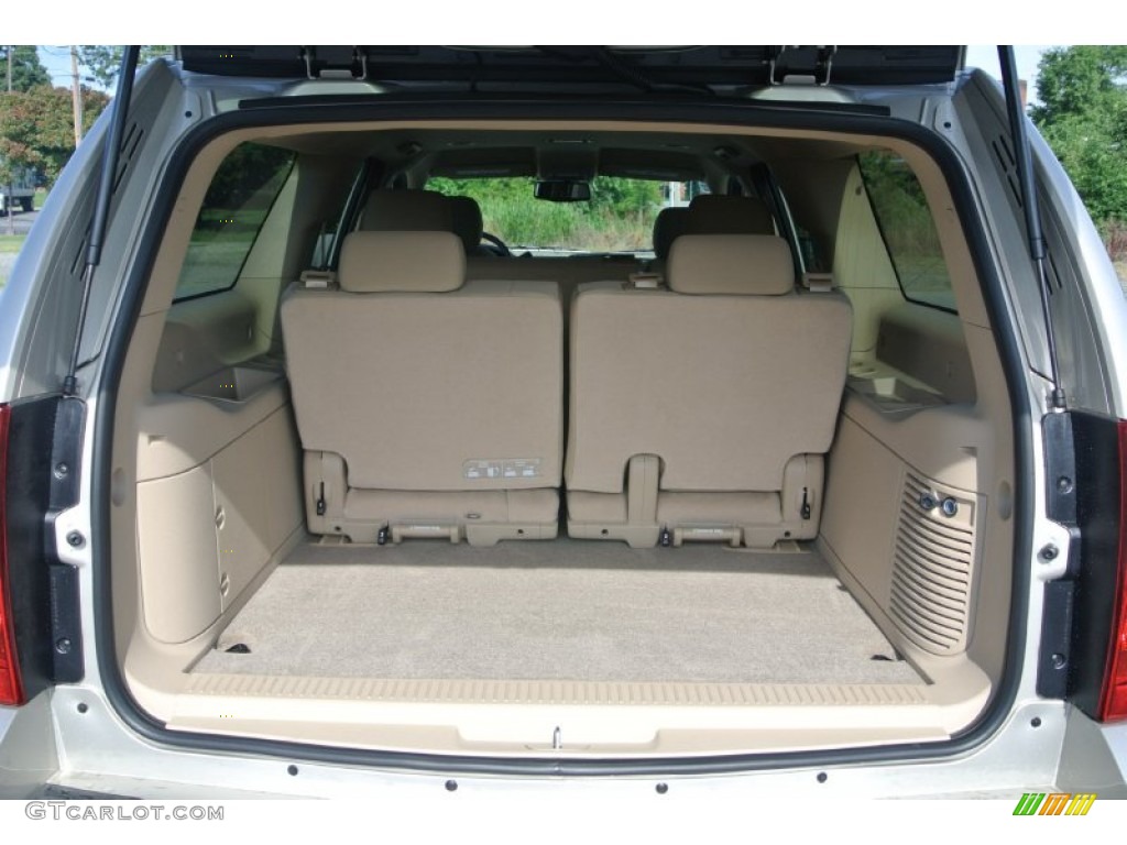2013 Chevrolet Suburban 2500 LS Trunk Photo #82450074