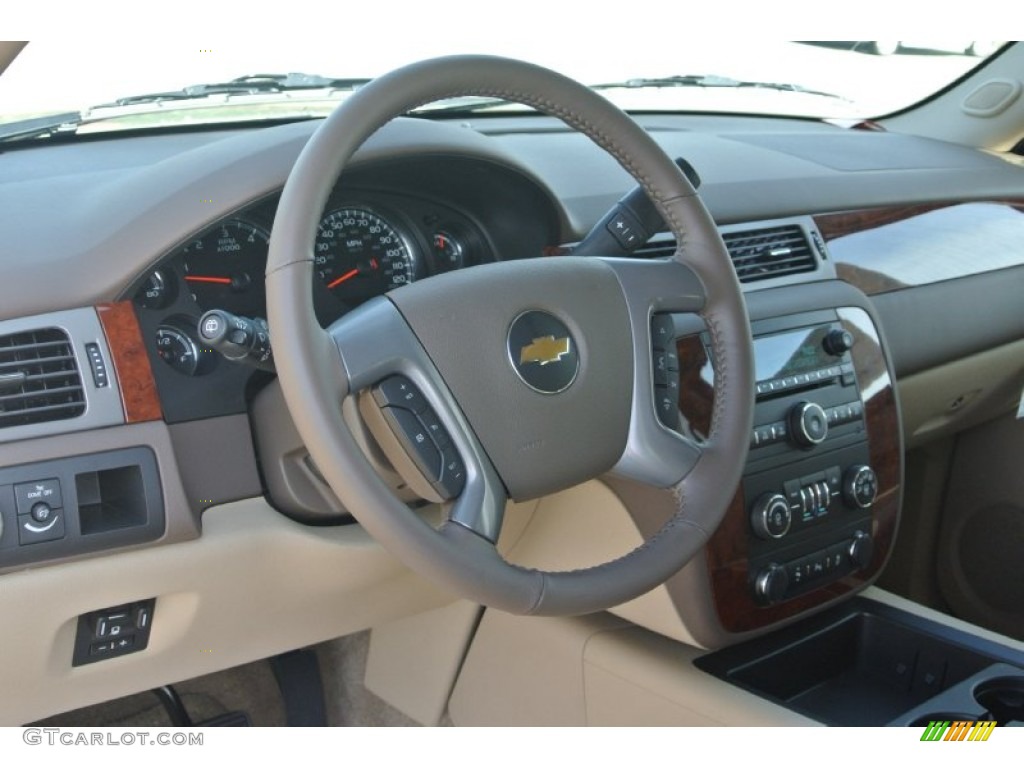2013 Chevrolet Suburban 2500 LS Dashboard Photos