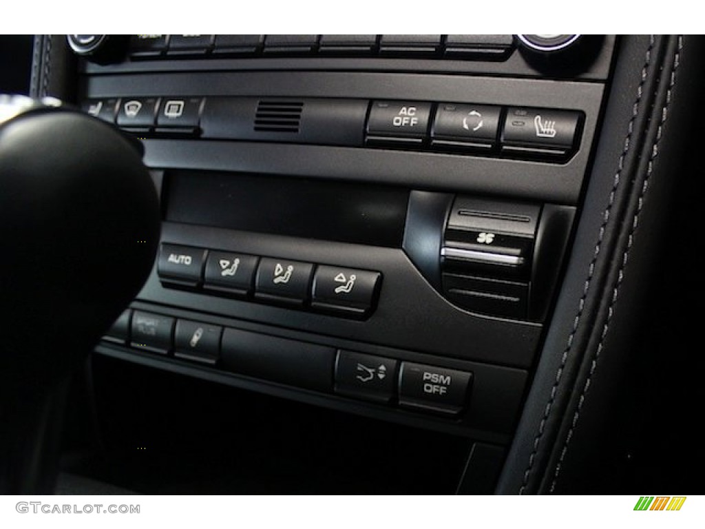 2011 Porsche 911 Turbo S Coupe Controls Photo #82451567