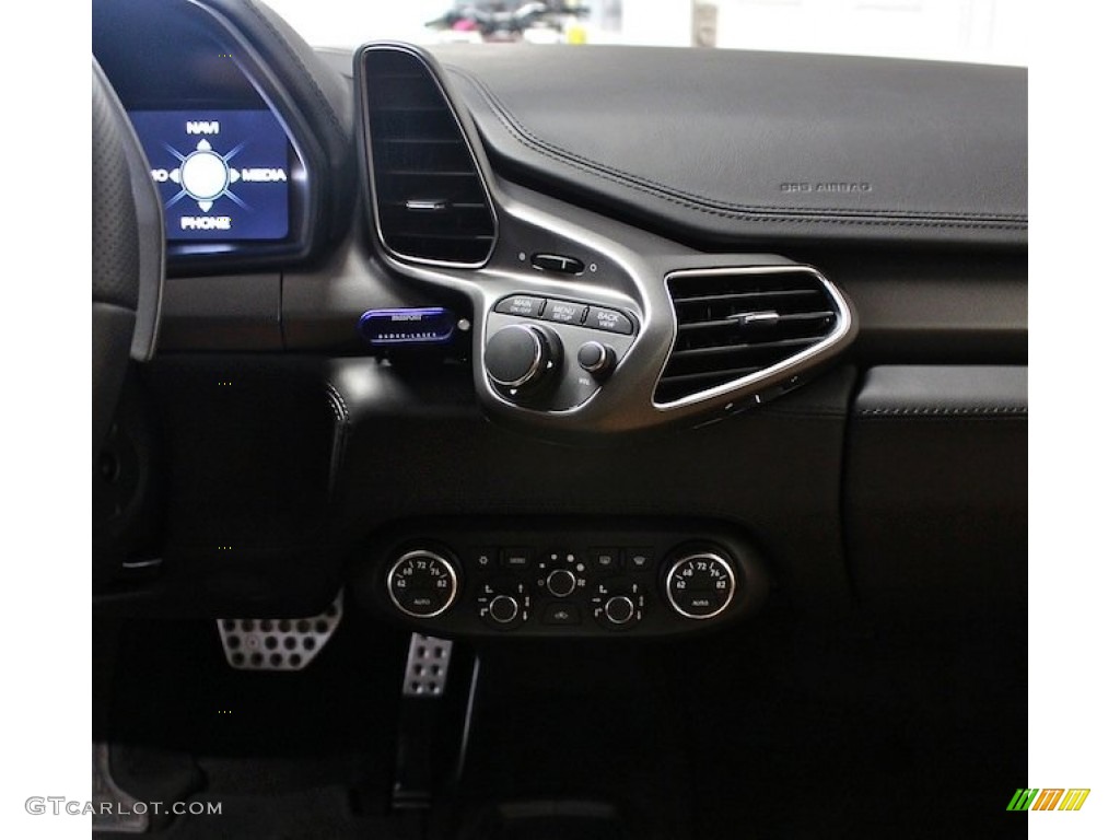 2010 Ferrari 458 Italia Controls Photo #82452907