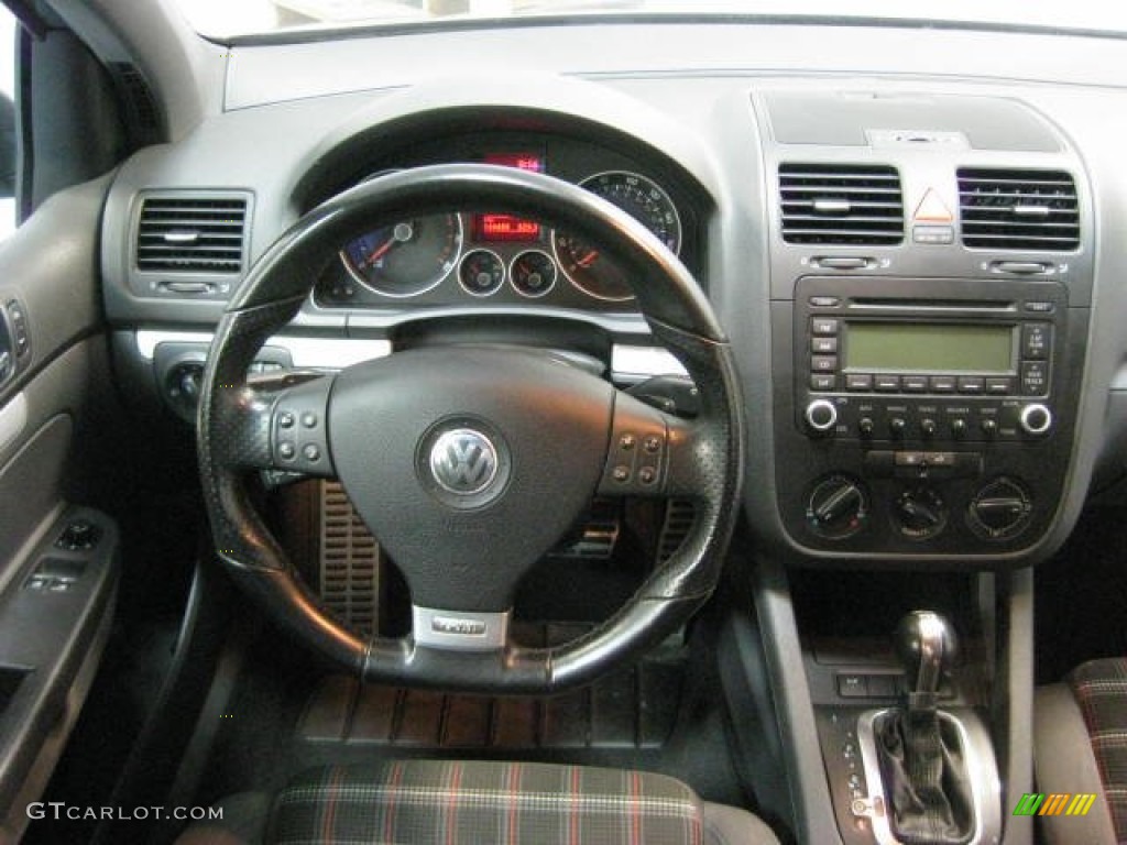 2006 GTI 2.0T - Silverstone Grey / Interlagos Plaid Cloth photo #13