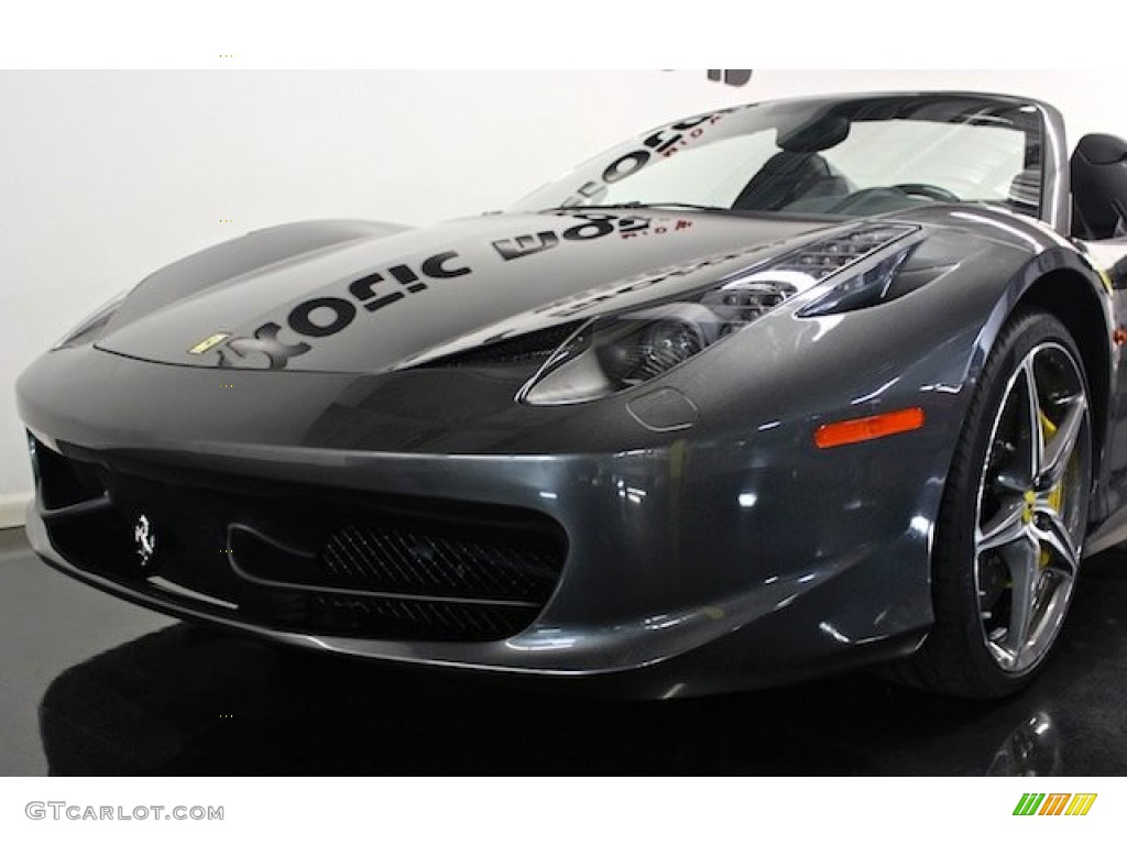 2013 458 Spider - Grigio Silverstone (Dark Grey Metallic) / Nero photo #19