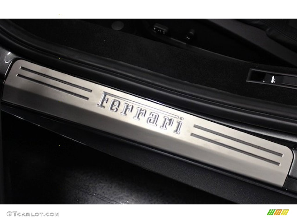 2013 Ferrari 458 Spider Marks and Logos Photo #82453937