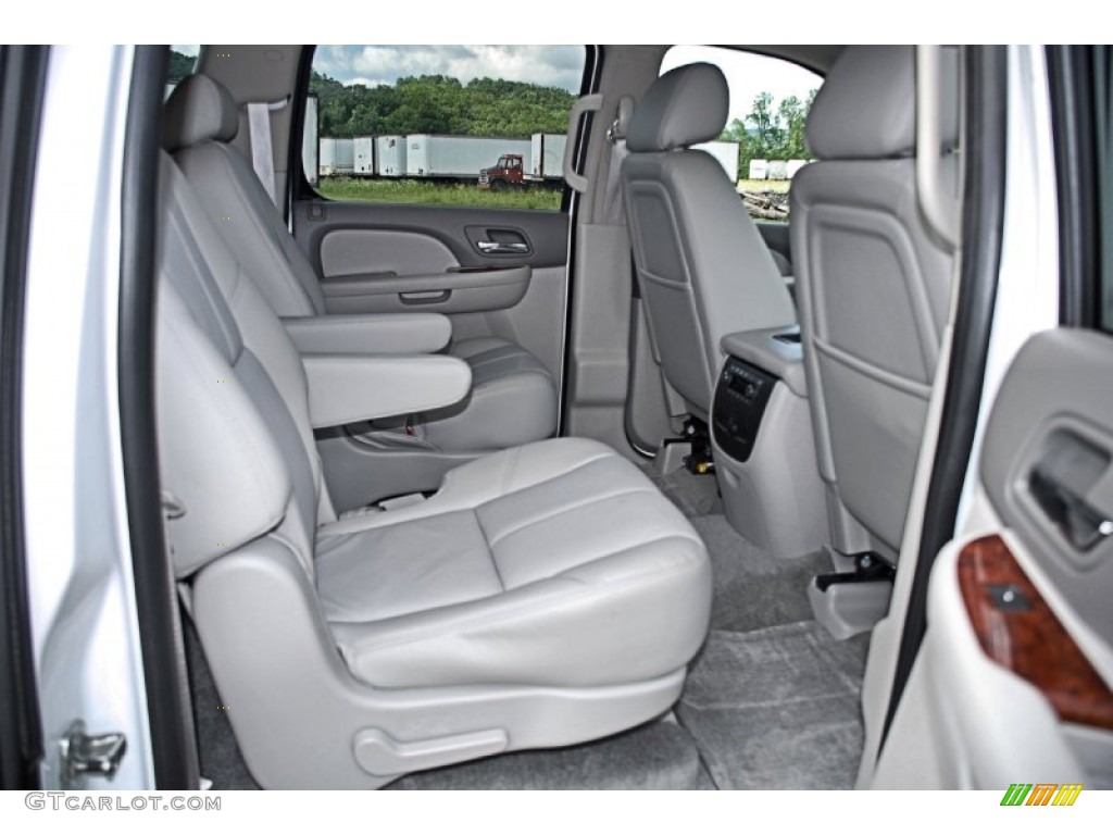 Light Titanium Interior 2010 GMC Yukon XL SLT 4x4 Photo #82454769