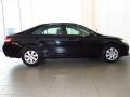 Black - Camry  Photo No. 2