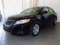 Black - Camry  Photo No. 6