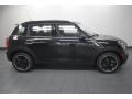 Absolute Black - Cooper S Countryman Photo No. 2