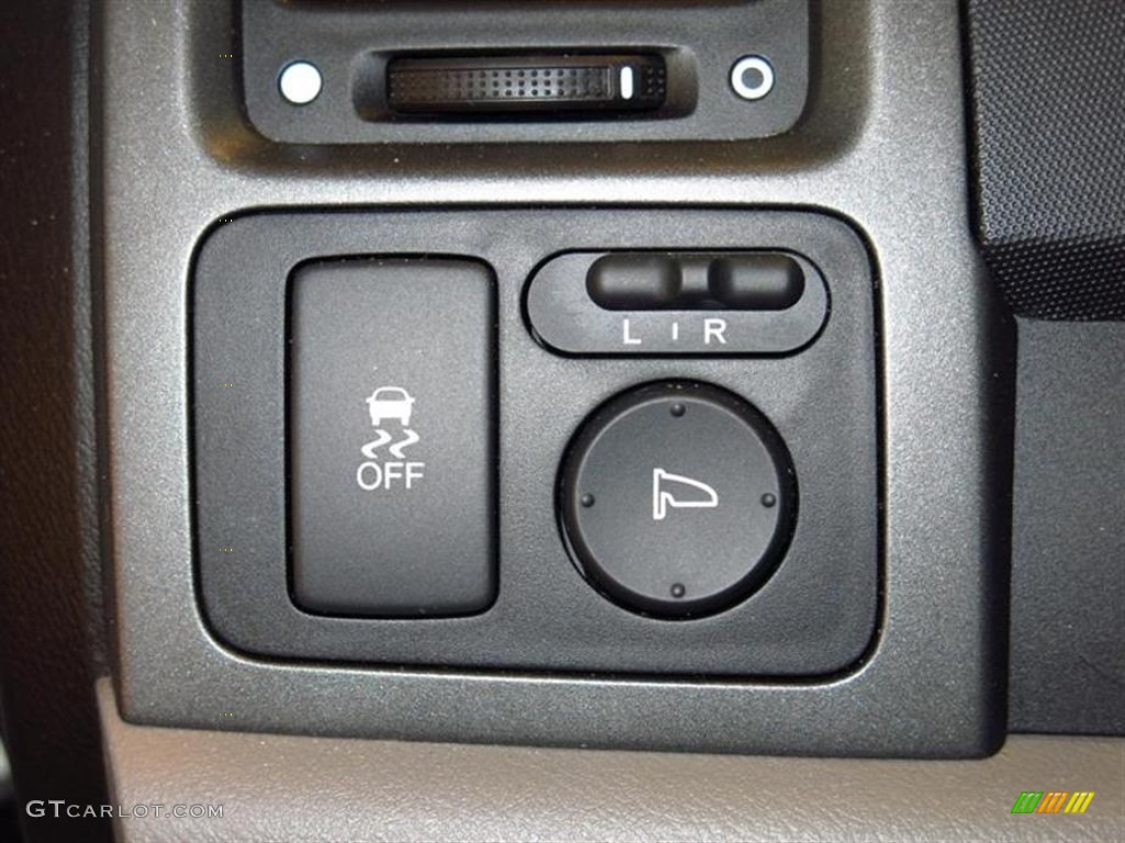 2010 Honda CR-V EX Controls Photo #82461939