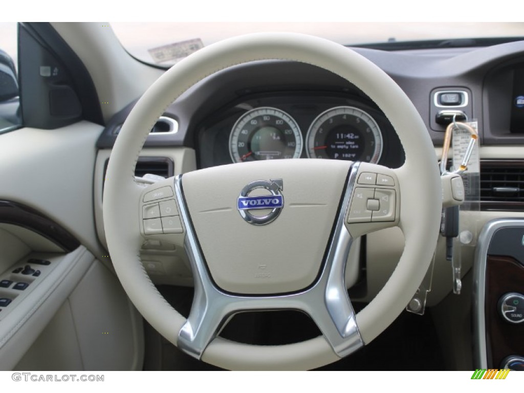 2013 Volvo XC70 3.2 AWD Sandstone Steering Wheel Photo #82463279
