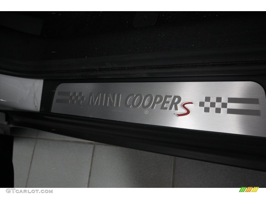 2013 Cooper S Countryman - Light White / Carbon Black photo #15
