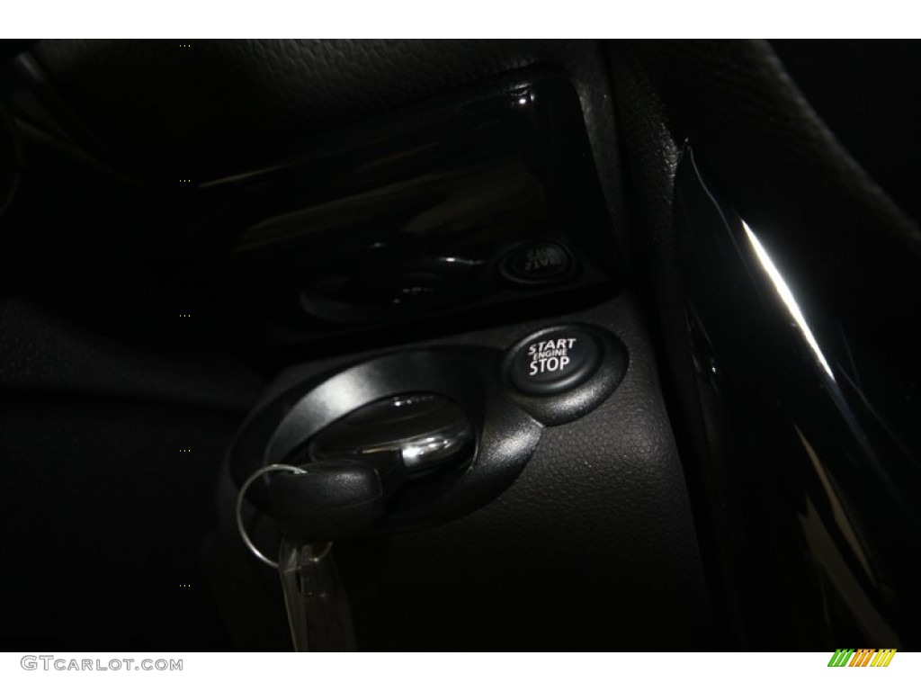 2013 Cooper S Countryman - Light White / Carbon Black photo #22