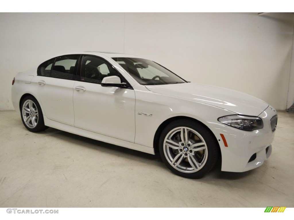 2013 5 Series 550i Sedan - Alpine White / Black photo #2