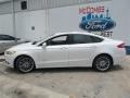 2013 White Platinum Metallic Tri-coat Ford Fusion Hybrid SE  photo #3
