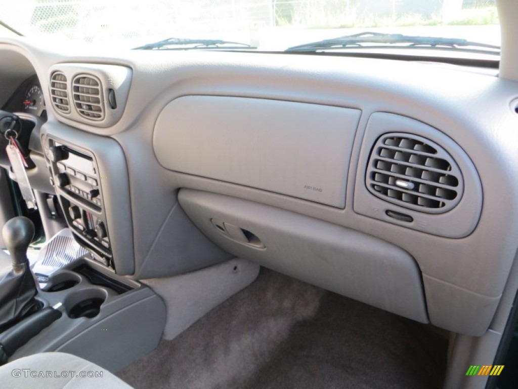 2005 TrailBlazer EXT LS - Emerald Jewel Green Metallic / Light Gray photo #18
