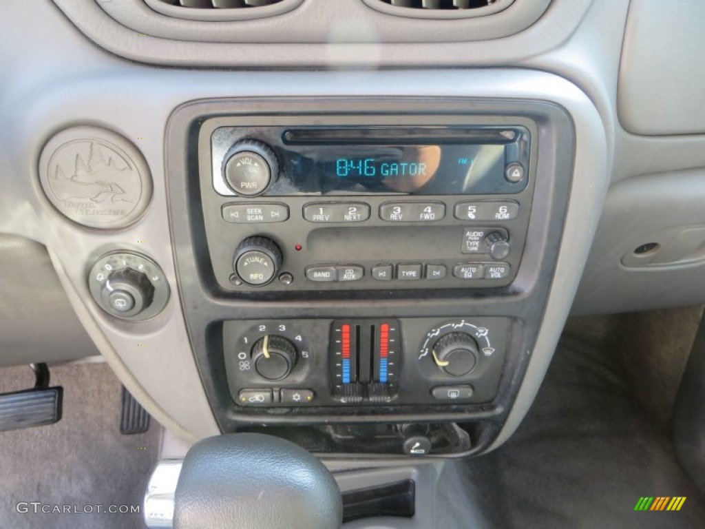 2005 TrailBlazer EXT LS - Emerald Jewel Green Metallic / Light Gray photo #32